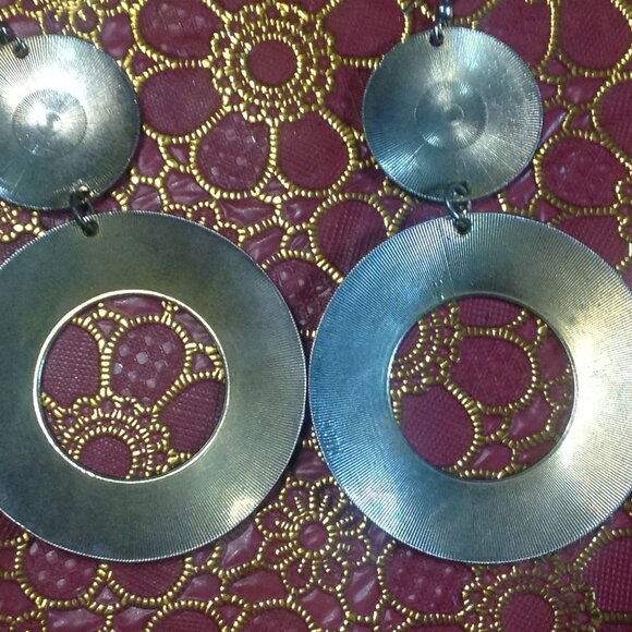 *Sale* Vintage Rare Berber Style Silver Tone Large Dangle Pierced Earrings - Picture 3 of 3